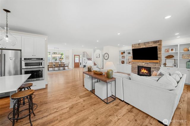 11010 Salmon Creek Lane SW, Olympia, WA 98512