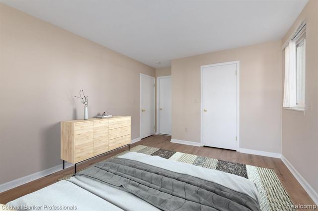 425 Riviera Drive, Saint Clair Shores, MI 48080