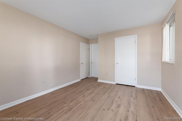 425 Riviera Drive, Saint Clair Shores, MI 48080
