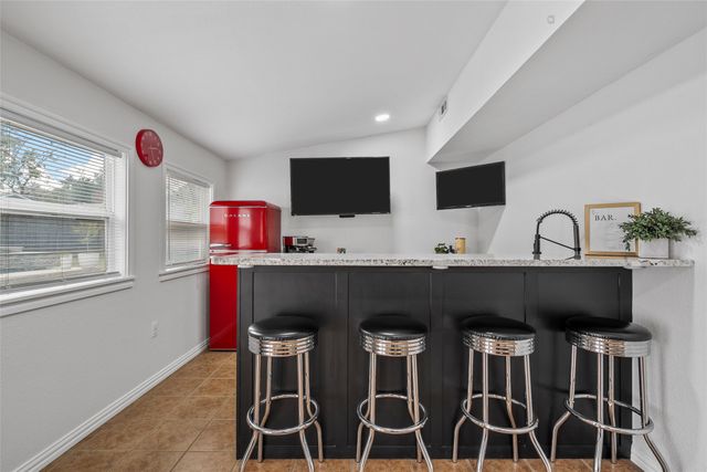 5704 Silver Lake Circle, Waco, TX 76710