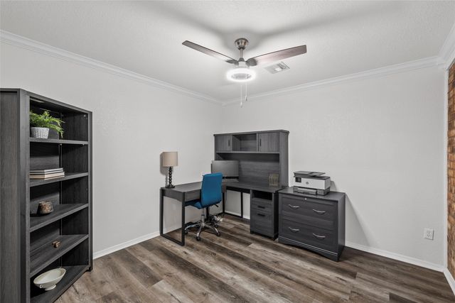 5704 Silver Lake Circle, Waco, TX 76710