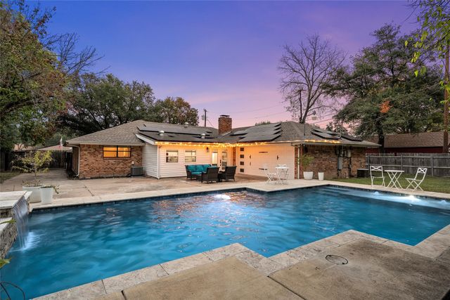 5704 Silver Lake Circle, Waco, TX 76710