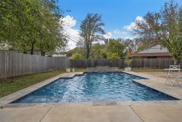 5704 Silver Lake Circle, Waco, TX 76710