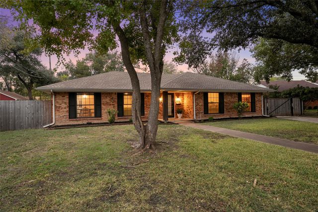 5704 Silver Lake Circle, Waco, TX 76710
