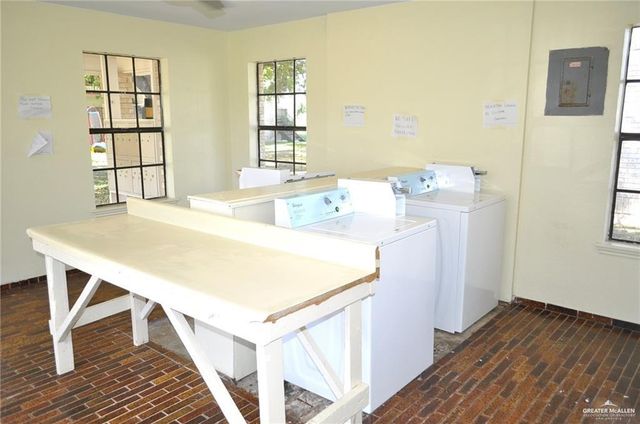 105 E 10th Street, Mercedes, TX 78570