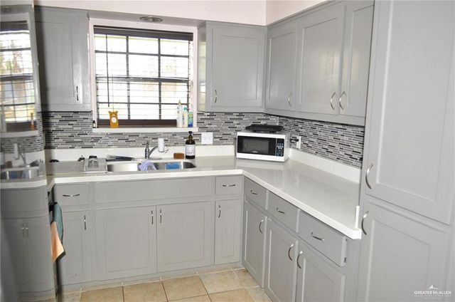 105 E 10th Street, Mercedes, TX 78570