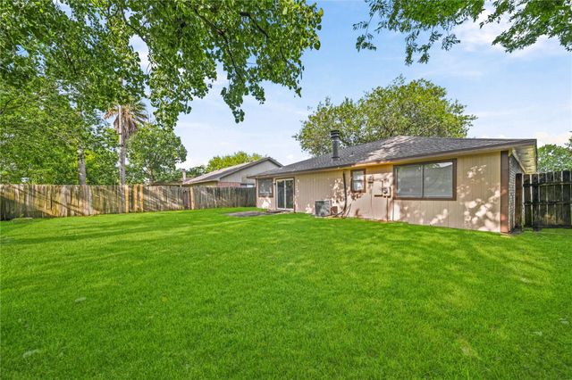 6523 La Violetta Drive, Houston, TX 77083