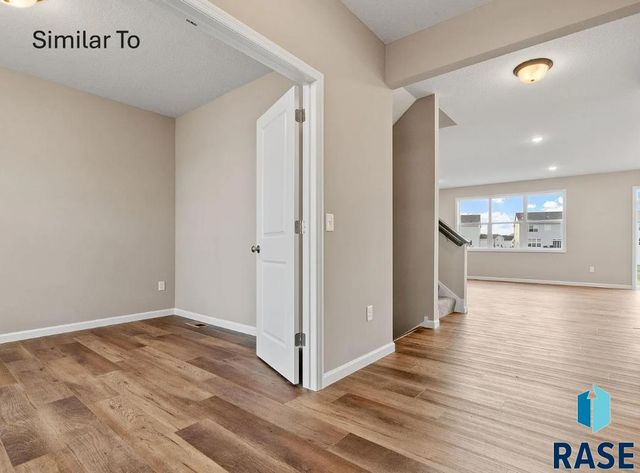 2116 E Bergen Cir Circle, Brandon, SD 57005