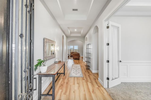 10015 Goliad Drive, Mont Belvieu, TX 77523