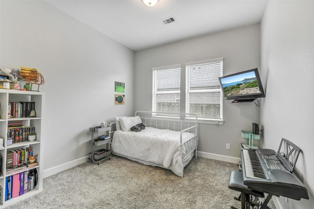 10015 Goliad Drive, Mont Belvieu, TX 77523