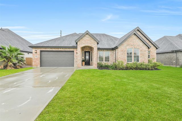 10015 Goliad Drive, Mont Belvieu, TX 77523