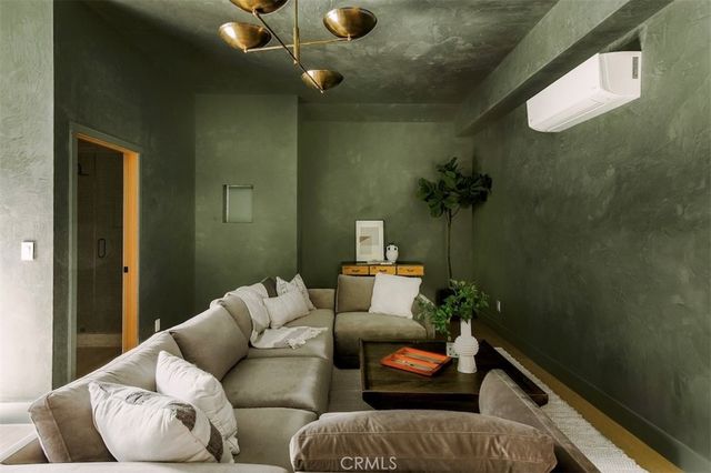 4016 San Remo Way, Tarzana, CA 91356