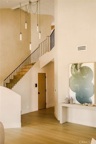 4016 San Remo Way, Tarzana, CA 91356