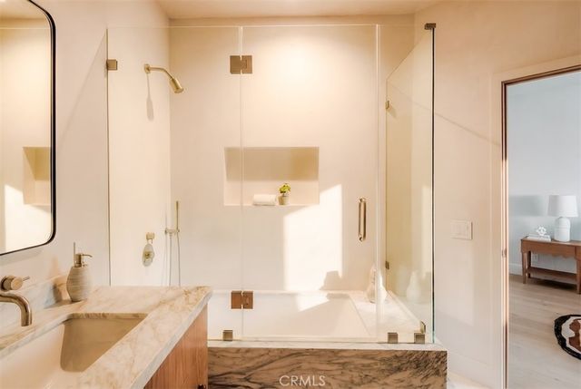 4016 San Remo Way, Tarzana, CA 91356