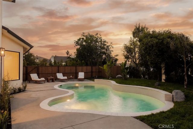 4016 San Remo Way, Tarzana, CA 91356