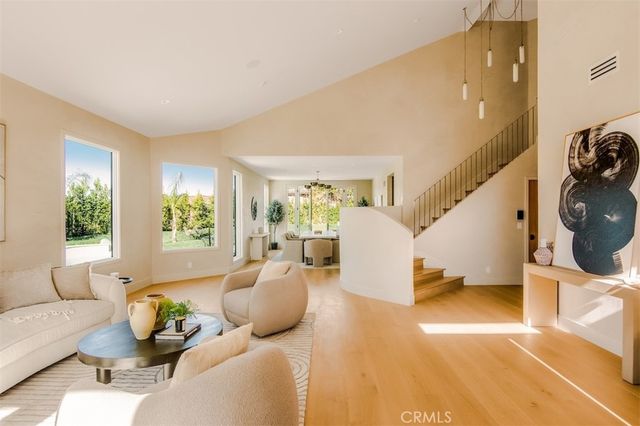 4016 San Remo Way, Tarzana, CA 91356