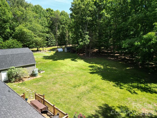 9309 N Pine Hill Lane, Charlotte, NC 28215