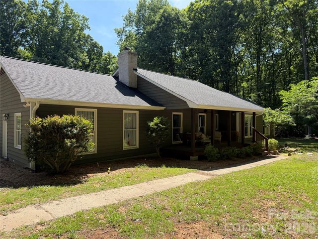 9309 N Pine Hill Lane, Charlotte, NC 28215