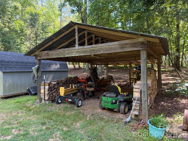 9309 N Pine Hill Lane, Charlotte, NC 28215