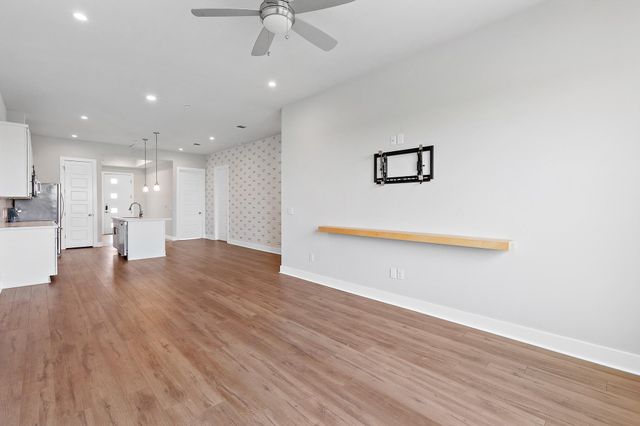 4507 E Martin Luther King Jr BLVD 133, Austin, TX 78721