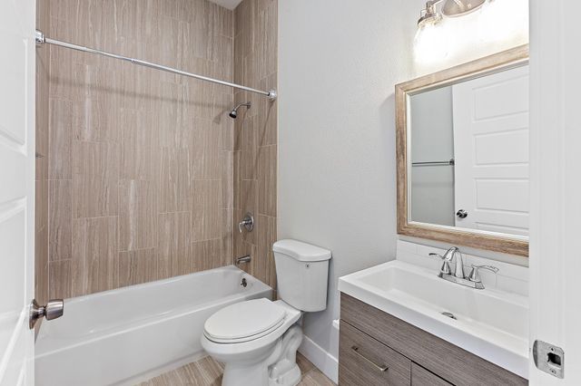 4507 E Martin Luther King Jr BLVD 133, Austin, TX 78721