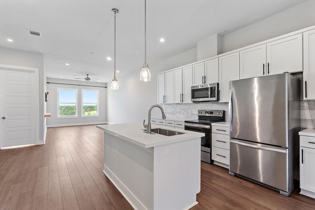 4507 E Martin Luther King Jr BLVD 133, Austin, TX 78721