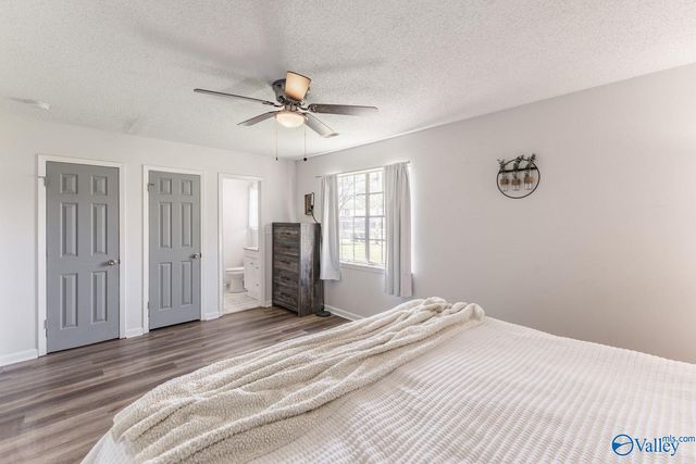 1609 SW Thomas Drive, Decatur, AL 35601