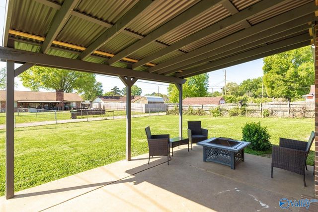 1609 SW Thomas Drive, Decatur, AL 35601