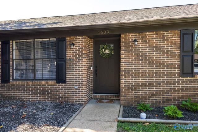 1609 SW Thomas Drive, Decatur, AL 35601