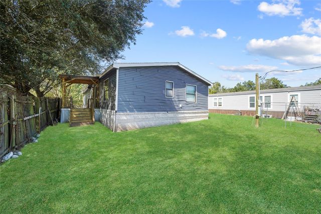 3614 College Street, Damon, TX 77430