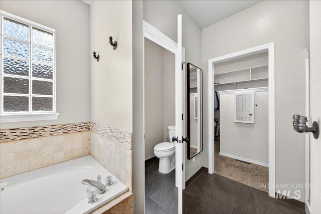 2180 E Dworshak Ct, Meridian, ID 83642