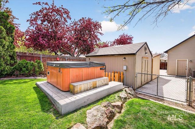 2180 E Dworshak Ct, Meridian, ID 83642