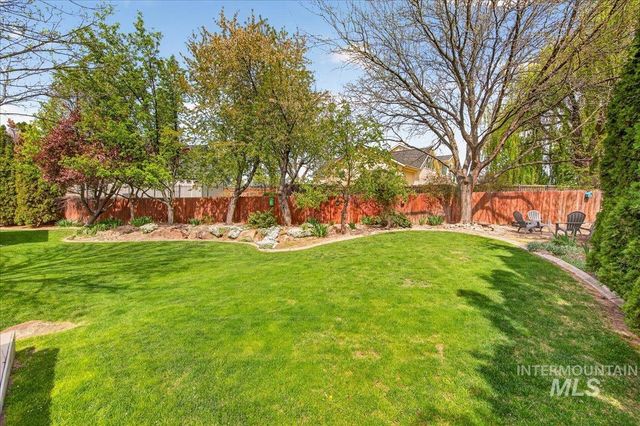 2180 E Dworshak Ct, Meridian, ID 83642