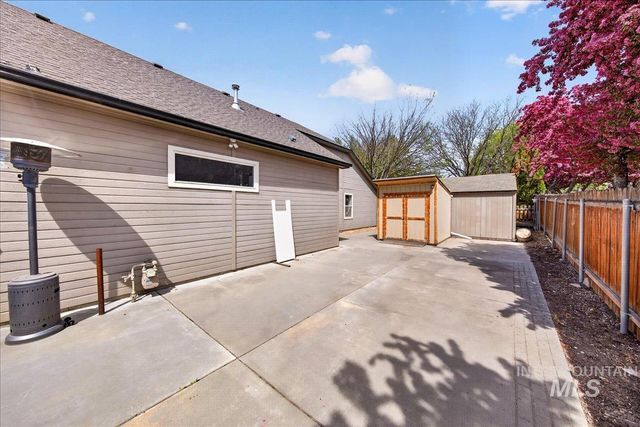 2180 E Dworshak Ct, Meridian, ID 83642