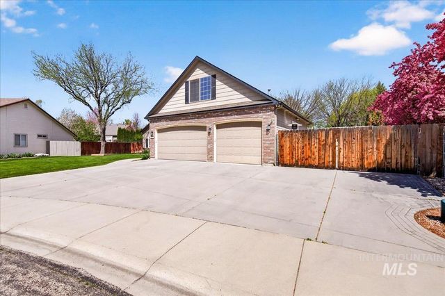 2180 E Dworshak Ct, Meridian, ID 83642