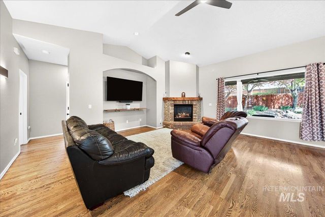 2180 E Dworshak Ct, Meridian, ID 83642