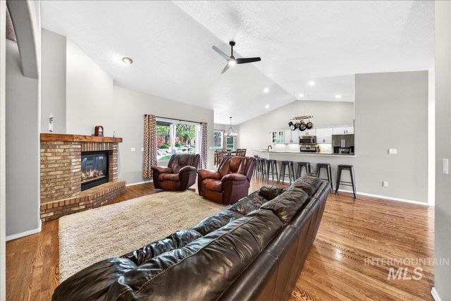 2180 E Dworshak Ct, Meridian, ID 83642