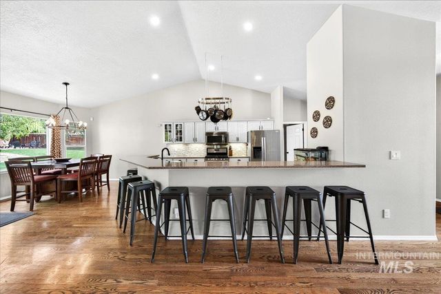 2180 E Dworshak Ct, Meridian, ID 83642