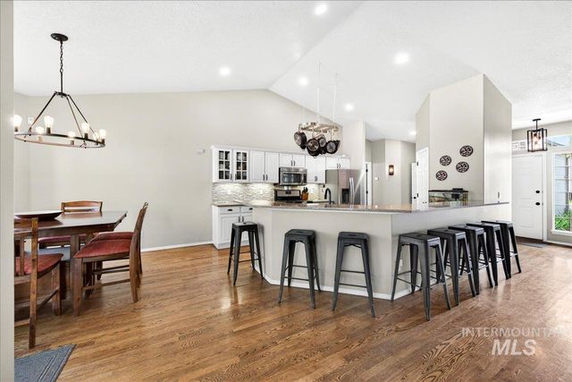 2180 E Dworshak Ct, Meridian, ID 83642