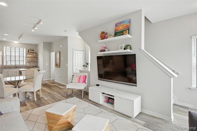 3317 Parkways Boulevard, Auburn Hills, MI 48326