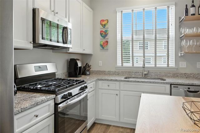 3317 Parkways Boulevard, Auburn Hills, MI 48326