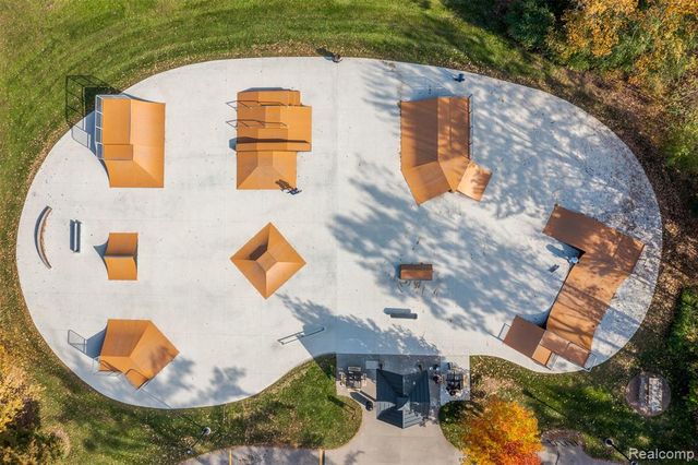 3317 Parkways Boulevard, Auburn Hills, MI 48326