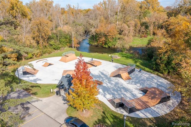 3317 Parkways Boulevard, Auburn Hills, MI 48326