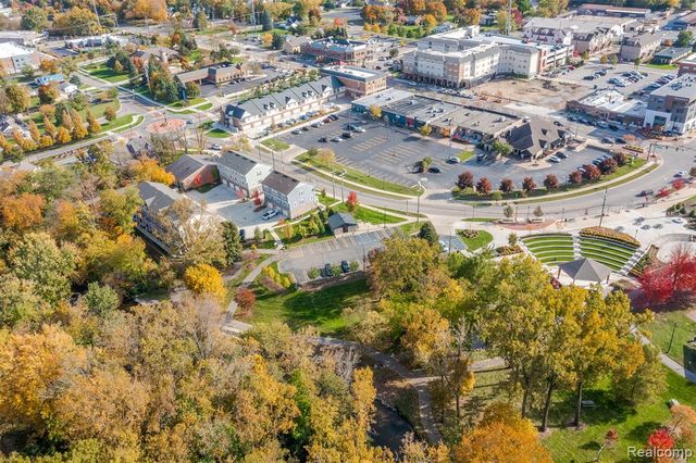 3317 Parkways Boulevard, Auburn Hills, MI 48326