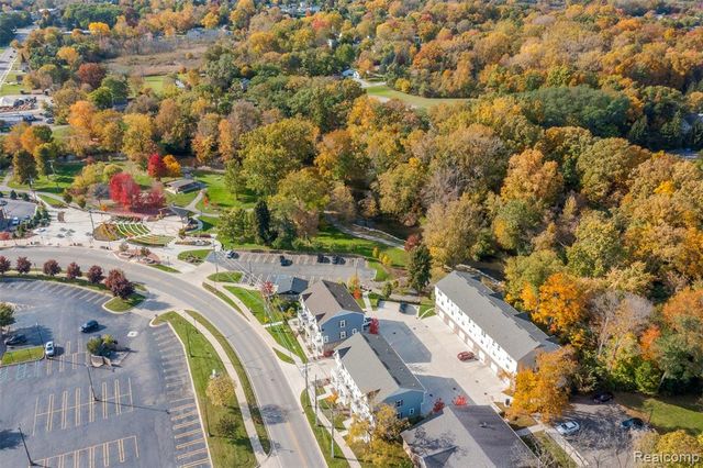 3317 Parkways Boulevard, Auburn Hills, MI 48326