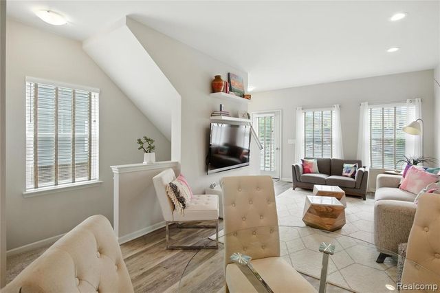 3317 Parkways Boulevard, Auburn Hills, MI 48326