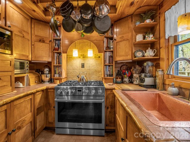 256 Bear Branch Road, Hendersonville, NC 28792