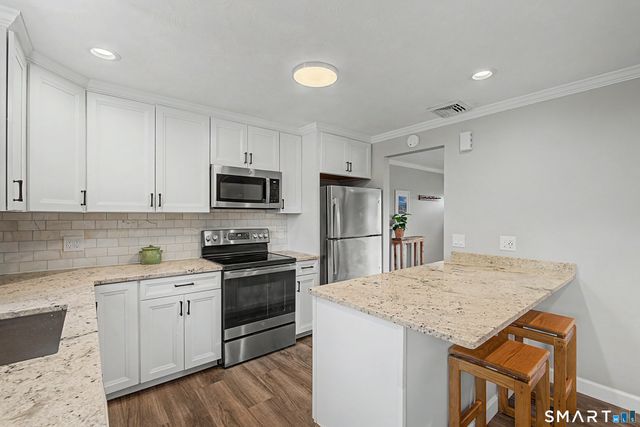 55 Surrey Drive, North Haven, CT 06473