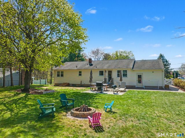 55 Surrey Drive, North Haven, CT 06473