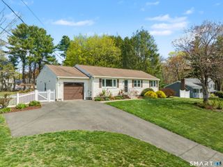 55 Surrey Drive, North Haven, CT 06473